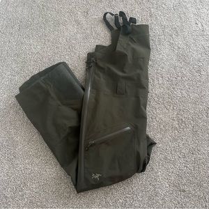 Arc’teryx SABRE BIB PANT MEN'S green